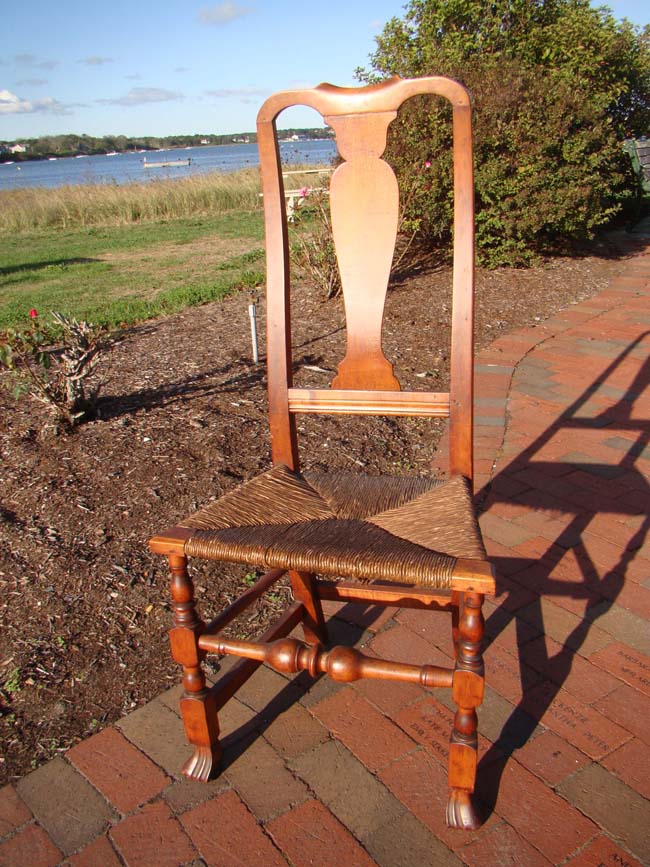 A fine New England Queen Anne maple side chair with rush seat and Spanish style feet circa 1730-1760